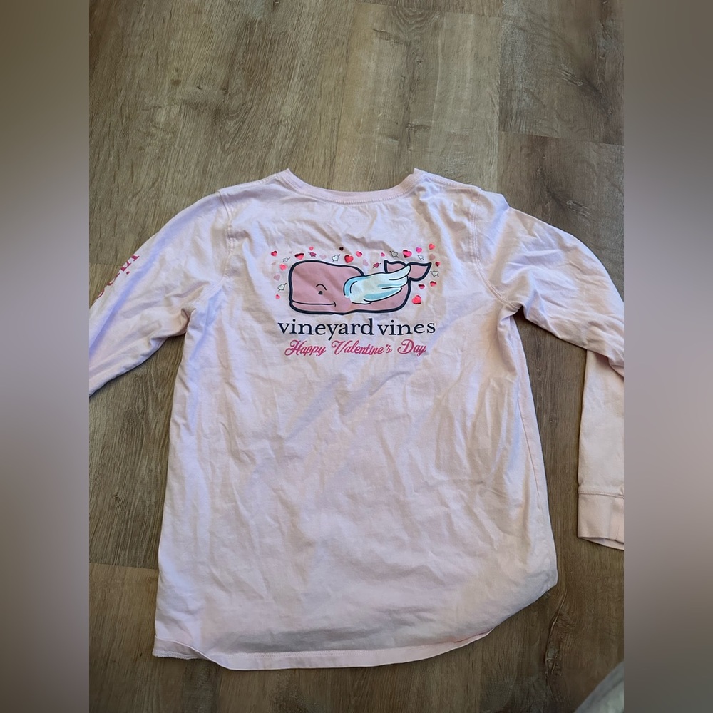KIDS VINEYARD VINES LONG SLEEVE VALENTINE’s DAY TOP